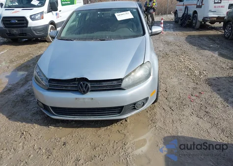 2013 Volkswagen Golf 2.0L Tdi 2-Door z USA, uszkodzony, nr VIN WVWBM7AJ7DW099156